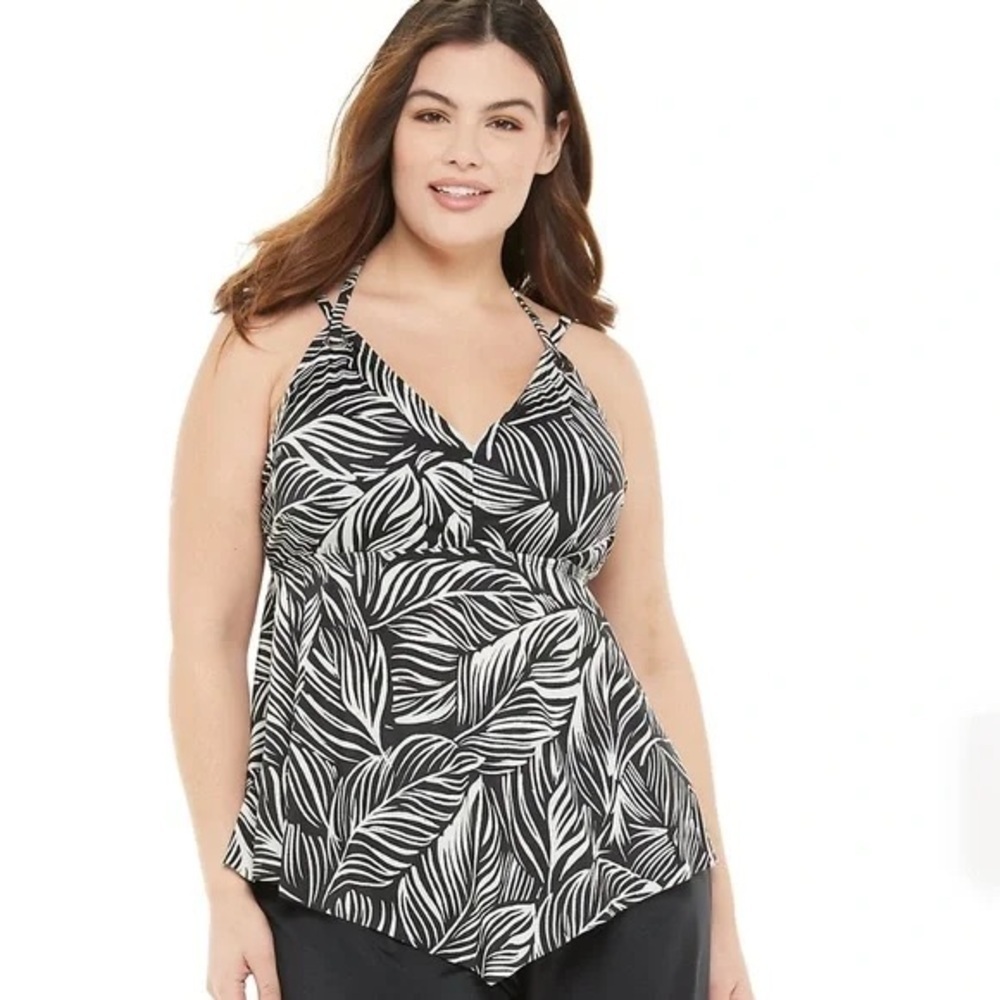 *EVRI* Plus Black x Ivory Leaf Print Swim Grommet Tankini NWT Size 1X (16W-18W)